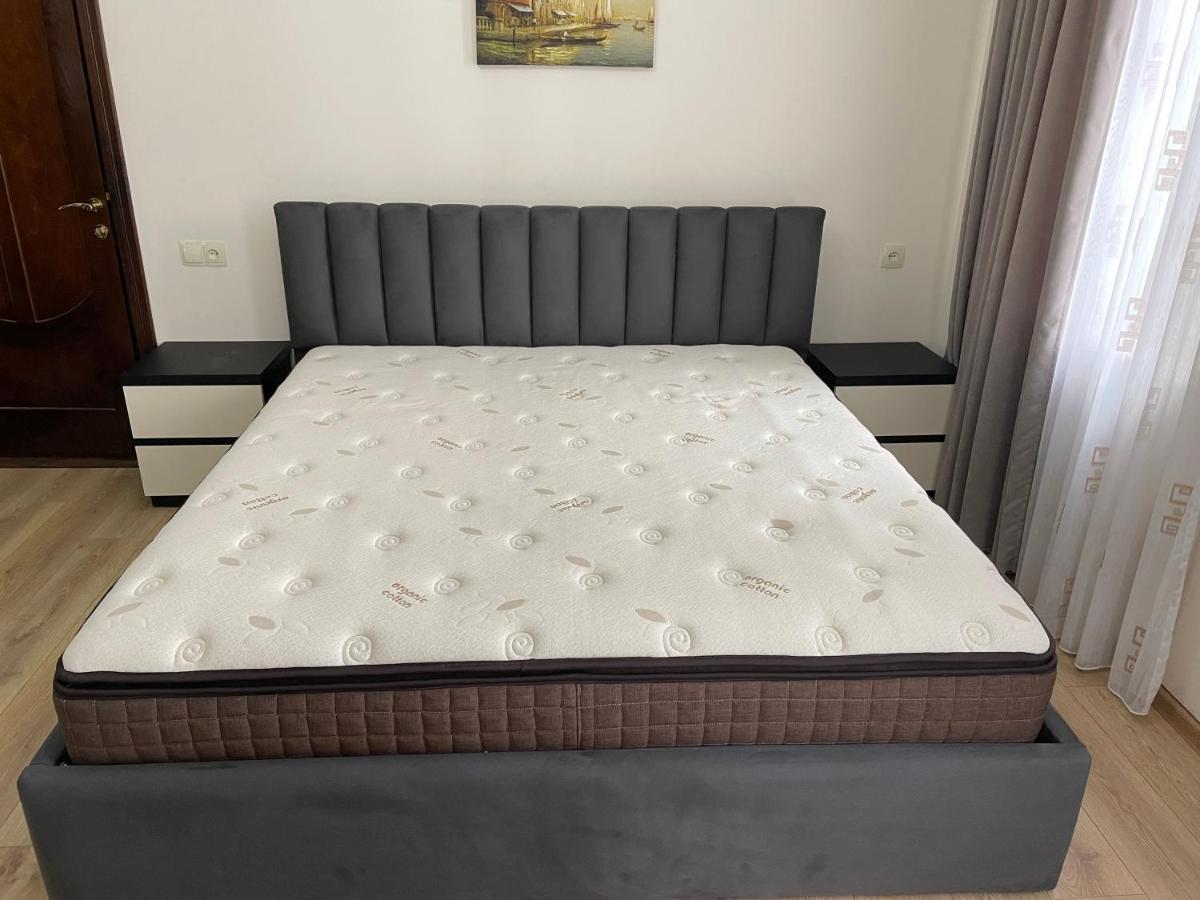 Temo Guest House 10 Батуми Екстериор снимка