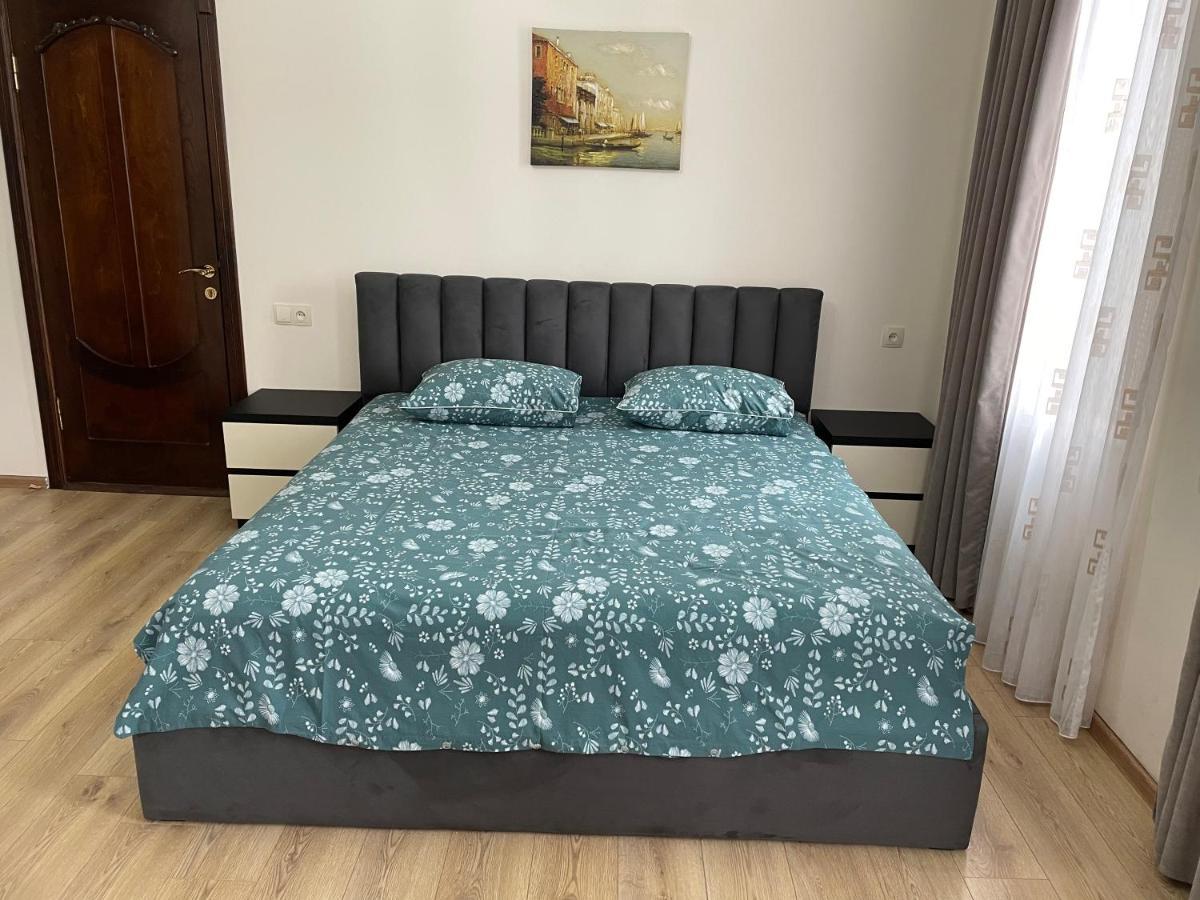 Temo Guest House 10 Батуми Екстериор снимка