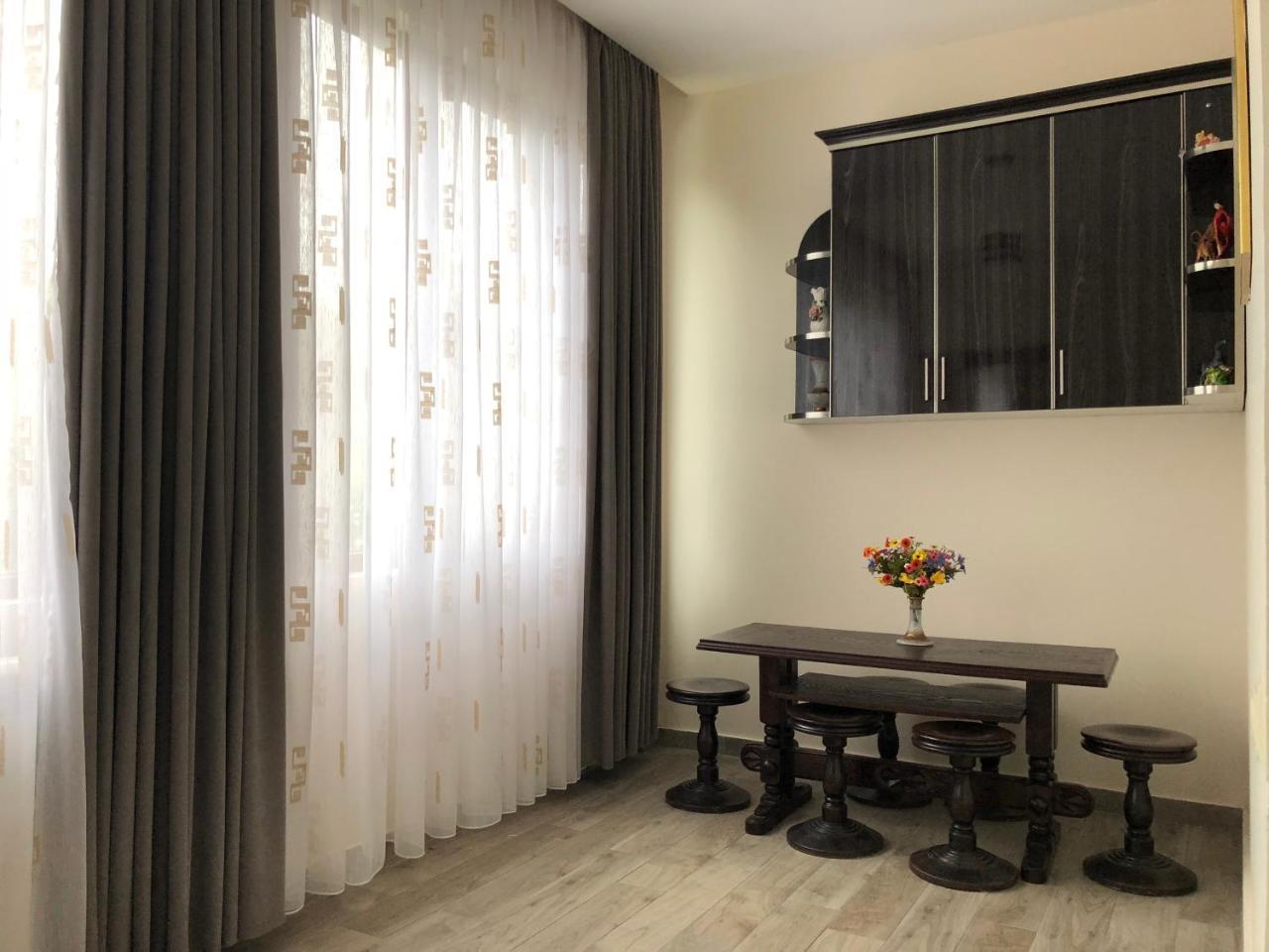 Temo Guest House 10 Батуми Екстериор снимка