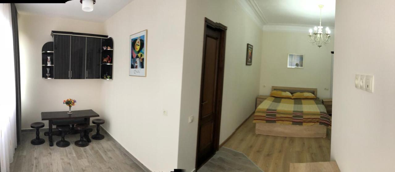 Temo Guest House 10 Батуми Екстериор снимка