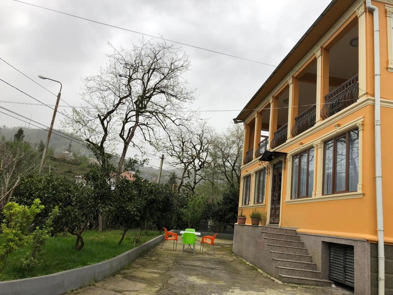 Temo Guest House 10 Батуми Екстериор снимка